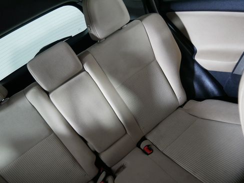 Used 2015 Toyota RAV4 XLE AWD/4WD image 14