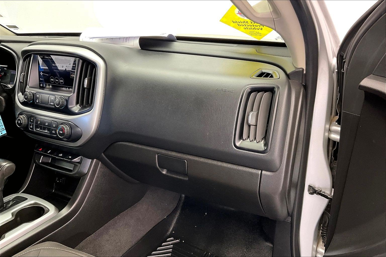Used 2020 Chevrolet Colorado LT AWD/4WD image 15