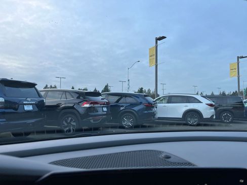 Used 2025 Hyundai Elantra SEL image 18