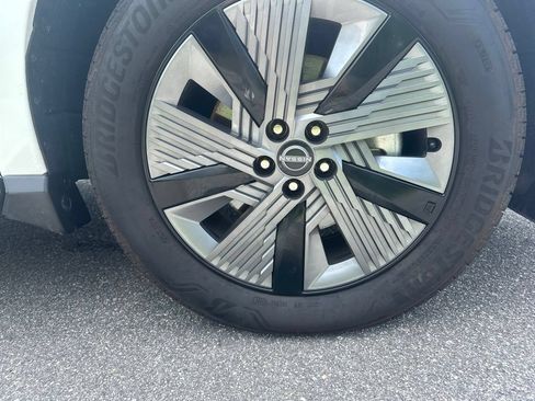 Certified 2025 Nissan Murano SL AWD/4WD image 10