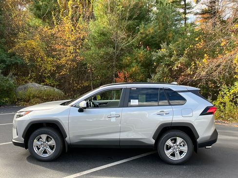 New 2025 Toyota RAV4 XLE image 2