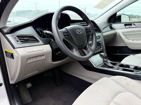 Used 2016 Hyundai Sonata SE image 14