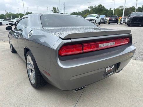 Used 2012 Dodge Challenger R/T RWD image 7