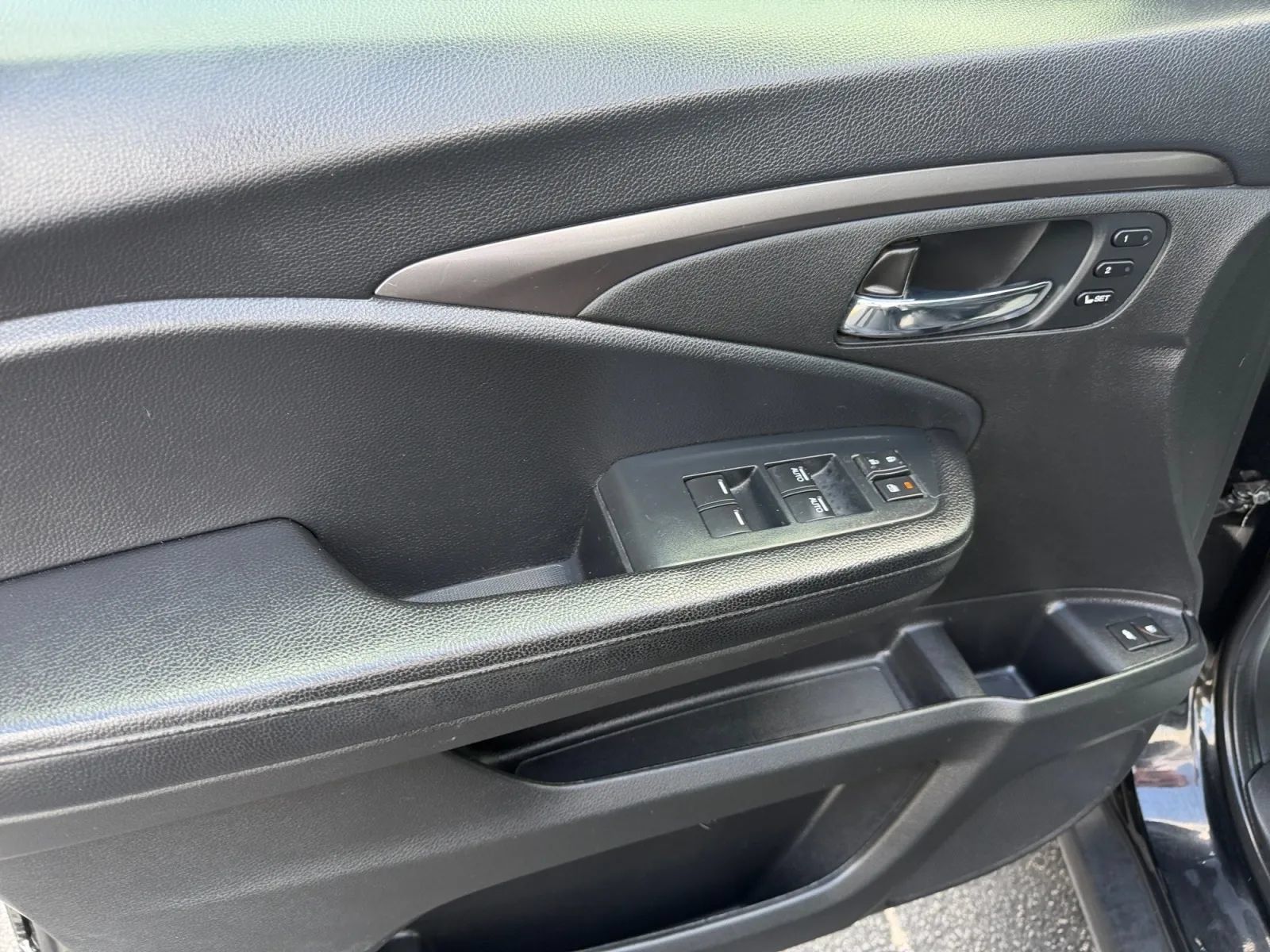 Used 2022 Honda Pilot Special Edition image 11