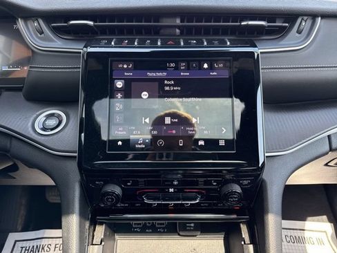 Used 2023 Jeep Grand Cherokee L Laredo AWD/4WD image 17