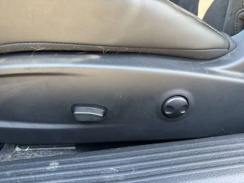 Used 2022 Dodge Challenger R/T w/ Plus Package image 19