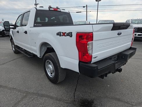 Used 2022 Ford F250 XL w/ Power Equipment Group AWD/4WD image 4