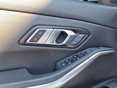 Used 2021 BMW 330i Sedan w/ Premium Package image 21