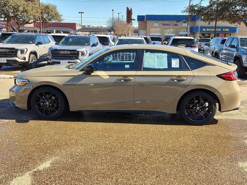 Used 2025 Honda Civic Sport image 2