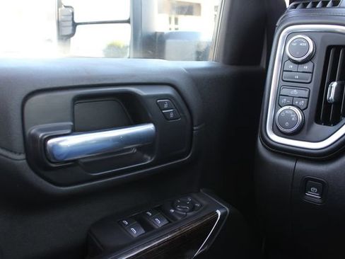 Used 2021 GMC Sierra 2500 SLE AWD/4WD image 12