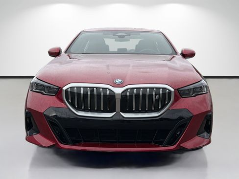 Used 2025 BMW i5 eDrive40i image 8