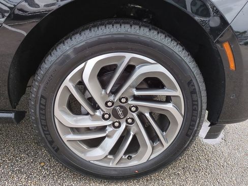 New 2025 Lincoln Navigator L Reserve AWD/4WD image 11