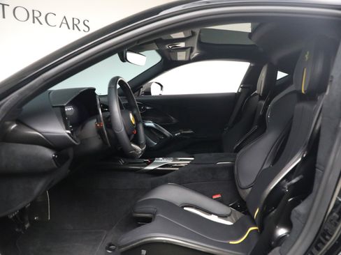 Certified 2025 Ferrari 12Cilindri image 12