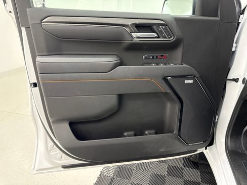 Used 2025 GMC Sierra 1500 AT4 AWD/4WD image 12