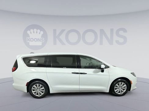 Used 2019 Chrysler Pacifica L image 5