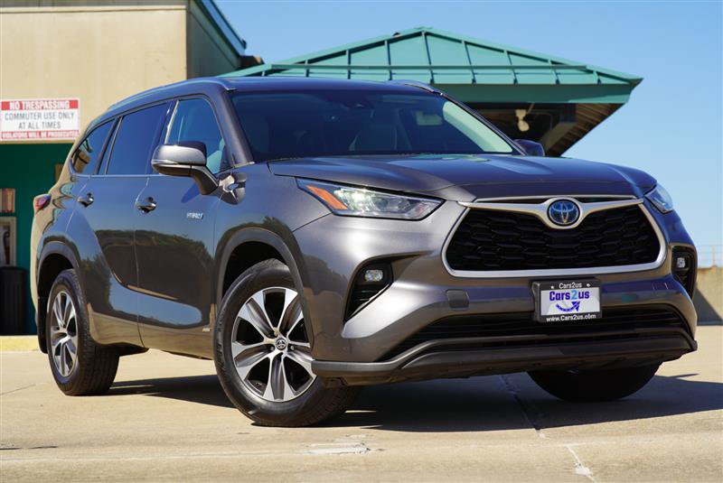 Used 2020 Toyota Highlander XLE AWD/4WD image 9