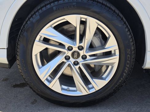 Certified 2023 Audi Q7 3.0T Premium Plus w/ Premium Plus Package AWD/4WD image 16