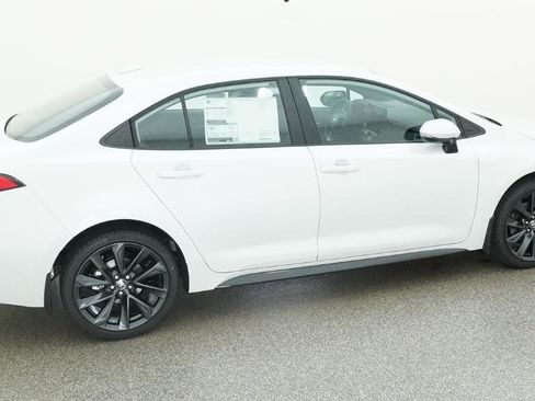 New 2026 Toyota Corolla SE image 18