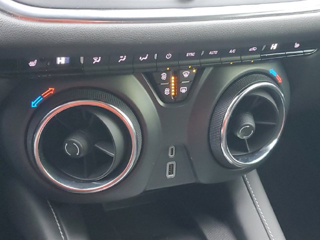 Certified 2025 Chevrolet Blazer LT w/ Convenience Package FWD image 27