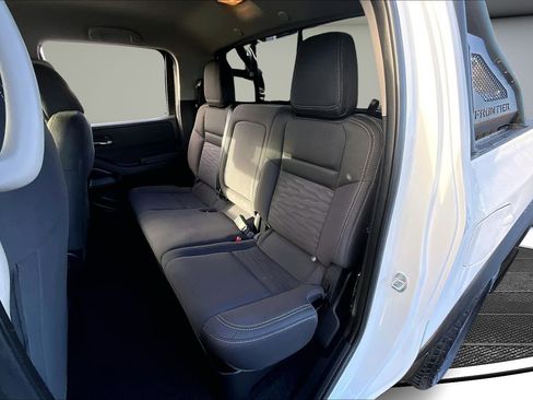 Used 2024 Nissan Frontier SV w/ Hardbody Edition image 22