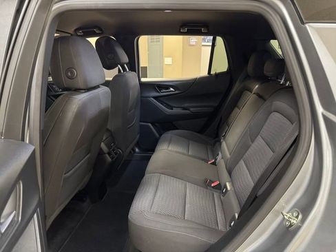 Used 2025 Chevrolet Equinox LT FWD image 19
