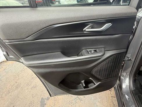 Certified 2023 Jeep Grand Cherokee Laredo w/ Luxury Tech Group I image 15