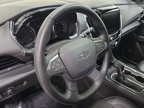 Used 2023 Chevrolet Traverse RS image 13