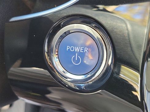 Used 2020 Toyota Prius LE w/ Carpet Mat Package image 27