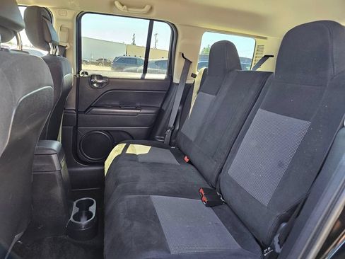 Used 2015 Jeep Patriot Sport w/ Power Value Group AWD/4WD image 17