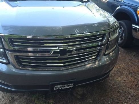 Used 2018 Chevrolet Suburban Premier AWD/4WD image 12