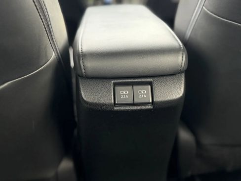 Used 2020 Toyota Prius XLE w/ Preferred Accessory Package image 28