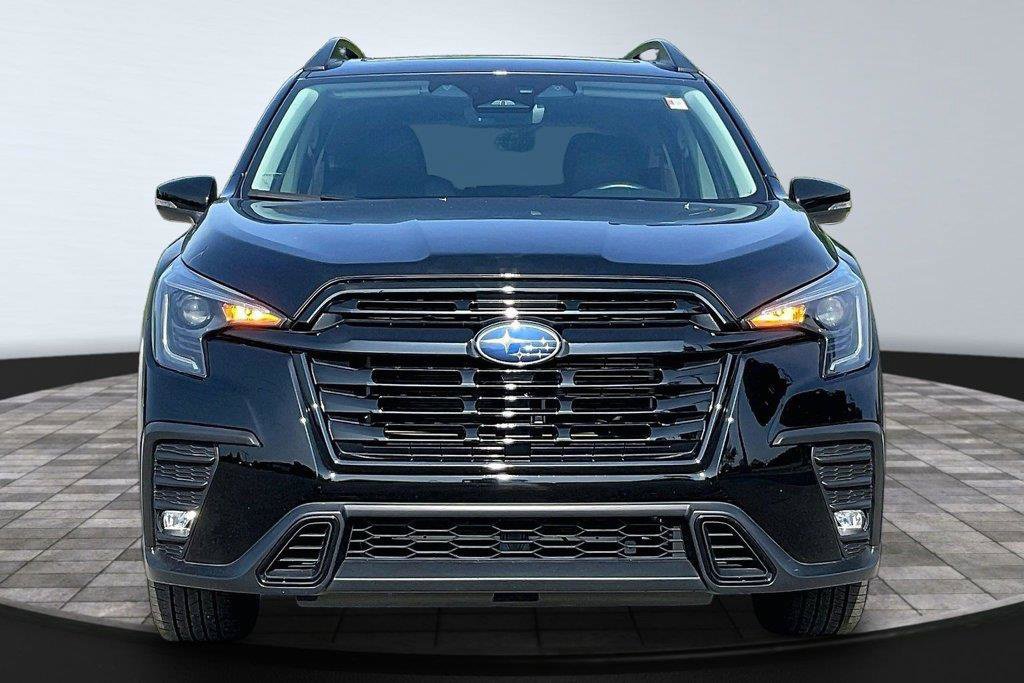 Used 2023 Subaru Ascent Onyx Edition AWD/4WD image 3