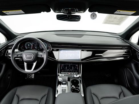 Certified 2025 Audi Q7 3.0T Premium w/ Convenience Package AWD/4WD image 19