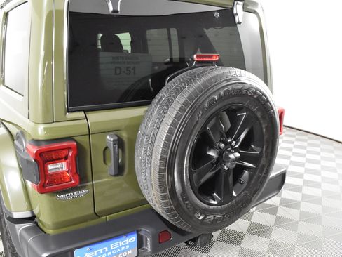 Used 2020 Jeep Wrangler Unlimited Sahara image 15