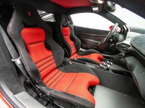 Used 2015 Ferrari 458 Speciale Coupe RWD image 12