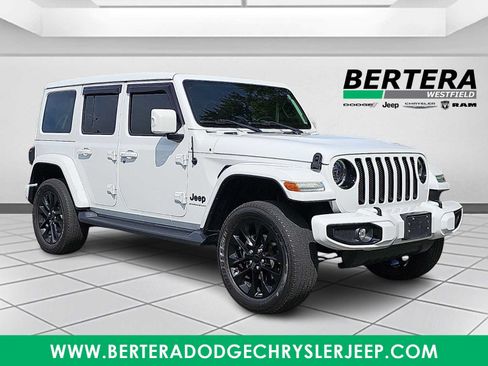 Used 2023 Jeep Wrangler Unlimited Sahara AWD/4WD image 1