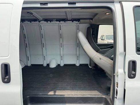 Used 2025 Chevrolet Express 2500 Extended w/ Driver Convenience Package RWD image 15