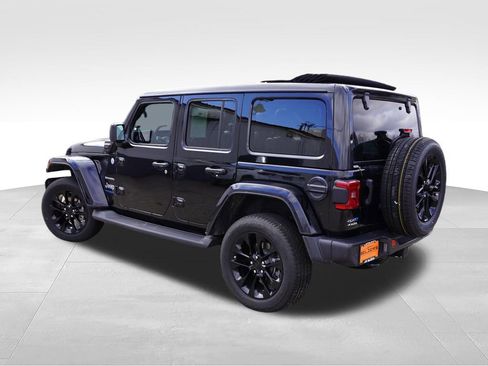 Certified 2021 Jeep Wrangler Unlimited Sahara w/ Cold Weather Group AWD/4WD image 9