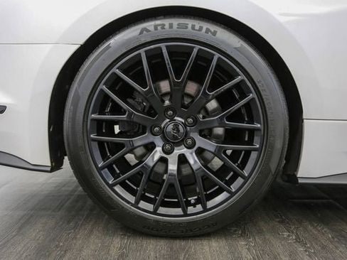 Used 2017 Ford Mustang GT Premium w/ GT Performance Package RWD image 36