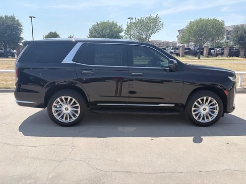 Used 2021 Cadillac Escalade Premium Luxury AWD/4WD image 3