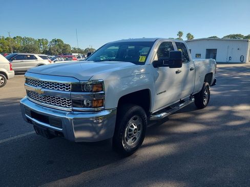 Used 2019 Chevrolet Silverado 2500 W/T image 3