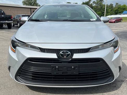 Used 2024 Toyota Corolla LE FWD image 3