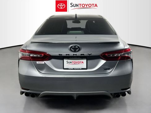Used 2020 Toyota Camry XSE FWD image 5