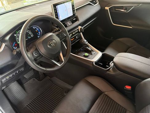 Used 2022 Toyota RAV4 XSE AWD/4WD image 11