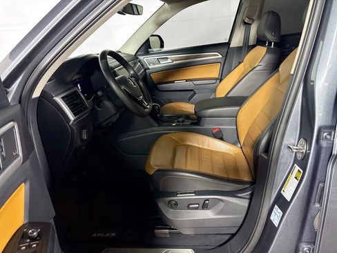 Used 2019 Volkswagen Atlas SEL Premium image 11