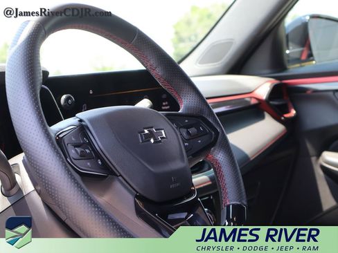 Used 2025 Chevrolet TrailBlazer RS w/ Driver Confidence Package FWD image 24