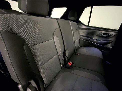 Used 2023 Chevrolet Traverse LT image 24