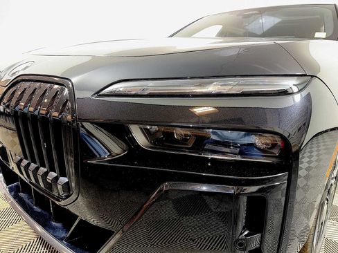 Used 2023 BMW 760i xDrive AWD/4WD image 26