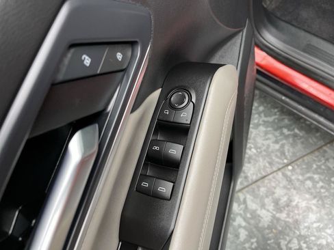 Certified 2025 GMC Terrain Elevation AWD/4WD image 8