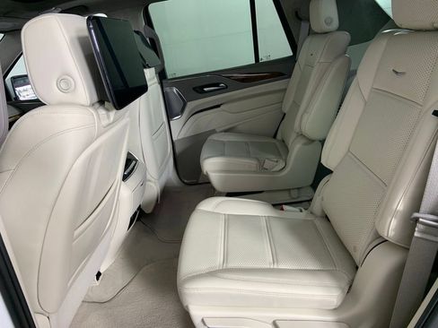 Used 2024 Cadillac Escalade Sport Platinum w/ LPO, ONYX Package AWD/4WD image 25